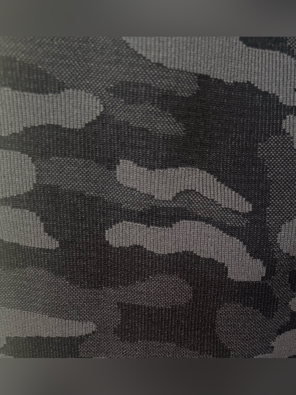 Victoria Secrets Pink Scrunch Butt Leggings Yoga Pants in Gray Camo Size: Small - Picture 3 of 4